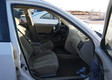 2002 Hyundai Elantra Gls z USA, uszkodzony, nr VIN KMHDN45D72U268461